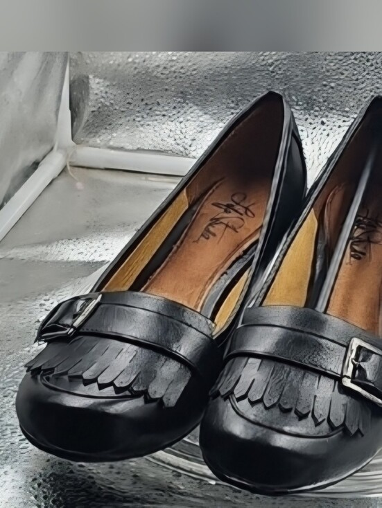 Life Stride Shoes - J  Black Leather Womens Heeled Loafer Sz 8 Life Stride